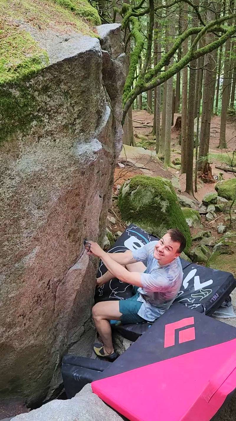Time Arete v1, Squamish - Beta Video from CarsonClimbs