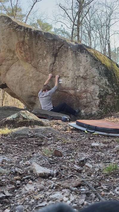 Dead Head v5, Hospital Boulders - Beta Video from brew_boulders