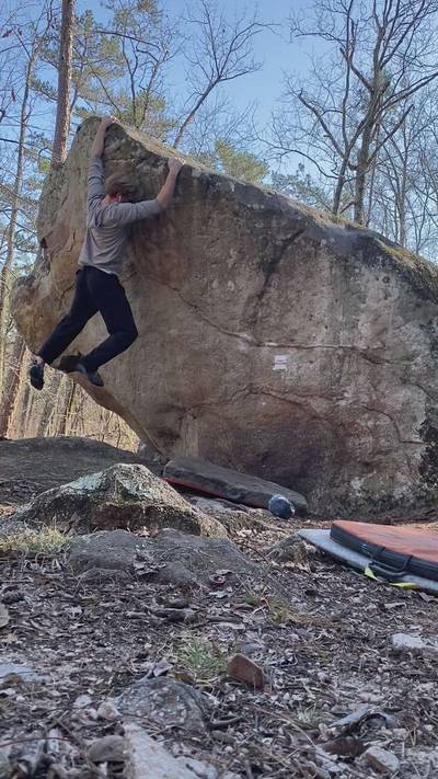 Dead head Traverse v5, Hospital Boulders - Beta Video from brew_boulders