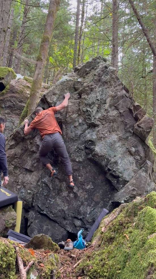 Bargaining Chip v3, Comox Lake - Beta Video from Bouldering_Bushido