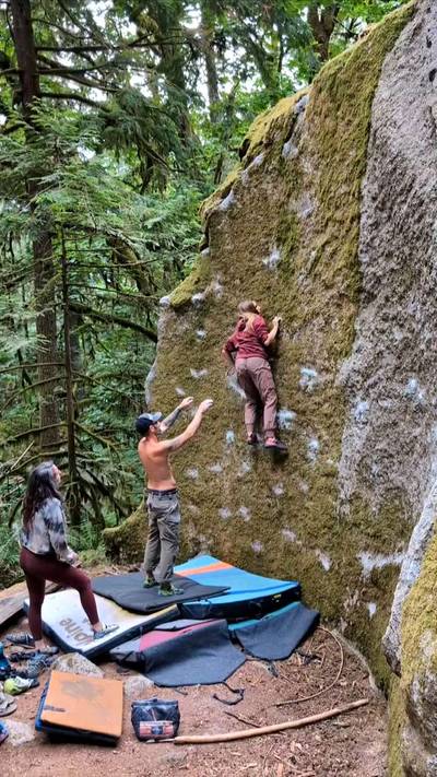 Amphitheatre Left v1, Squamish - Beta Video from PAWketFullOfPosey