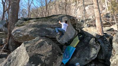 Essential Pill v5, Rumbling Bald - Beta Video from ian.climbs
