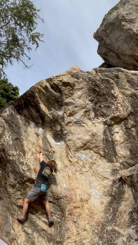 Left Pit Overhang v2, Berkeley - Beta Video from AlexD_infinitepsyche