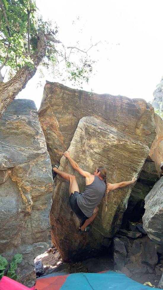 Fridge With No Name Low v7, Clear Creek Canyon - Beta Video from thedropknee