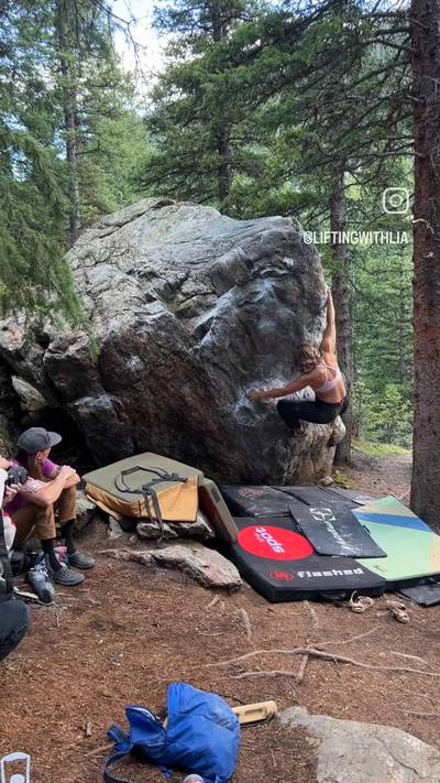 Trailside Problem v4, Guanella Pass - Beta Video from liftingwithlia