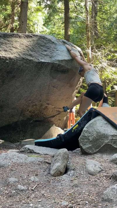 Shade Mantel v3, Squamish - Beta Video from CRUXandbeta