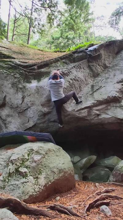The Bulb v8, Squamish - Beta Video from RobertoD