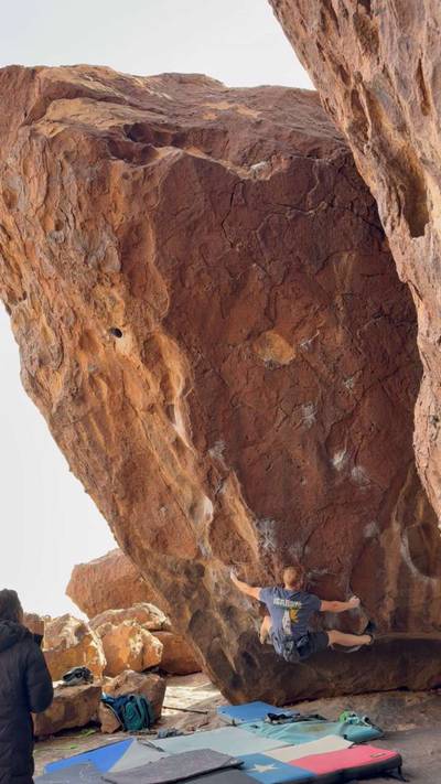 Barefoot on Sacred Ground v11, Hueco Tanks - Beta Video from awclimbe86