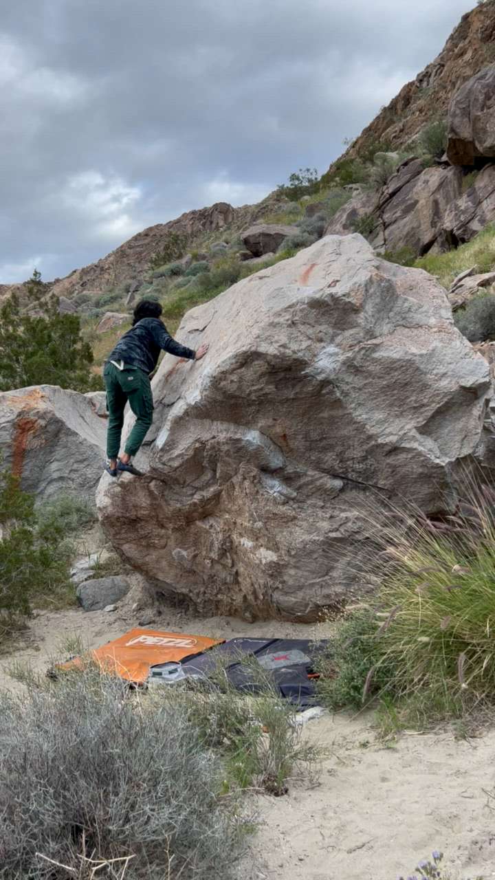 Air Flash Gordon v8 - Jupiter Boulders Bouldering - Watch Beta Videos