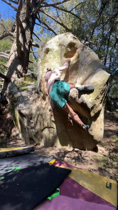 Chapman Traverse v4, Castle Rock State Park - Beta Video from austinclimbsweird