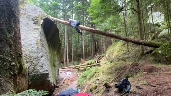 The Mast v4, Squamish - Beta Video from boulder_bread