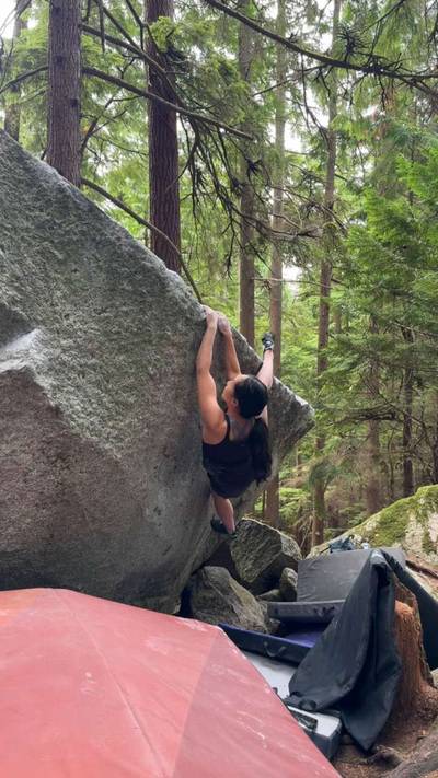 Lip-Smack Traverse v4, Squamish - Beta Video from Te_re_sa