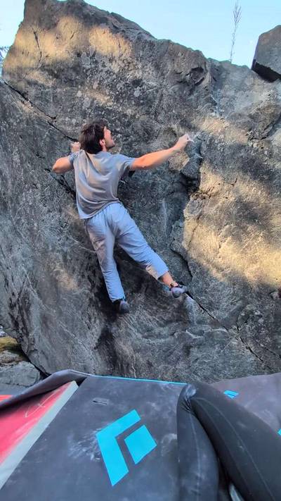 The Pendulum (Powerlines) v4, Squamish - Beta Video from FirstNameLastName