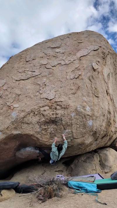 Pope's Hat v10, Bishop - Beta Video from gentilclimbs