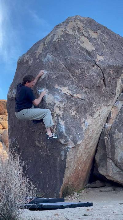 Attractive Brunette v2, Joshua Tree - Beta Video from yavi