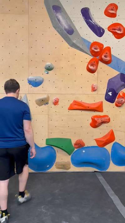 Blue v4, Central Rock Gym Chelsea - Beta Video from MaxwellClimbwell