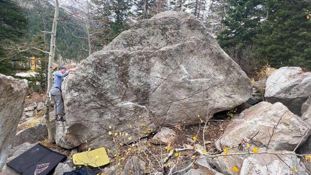 Paul's Arete (Chinese Boulder) v1, Little Cottonwood Canyon - Beta Video from rubbersharkman