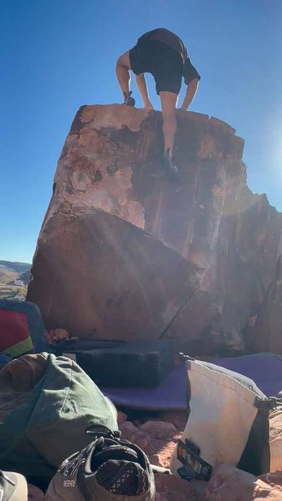 Square Arete Low v7, Red Rock - Beta Video from kaiyow