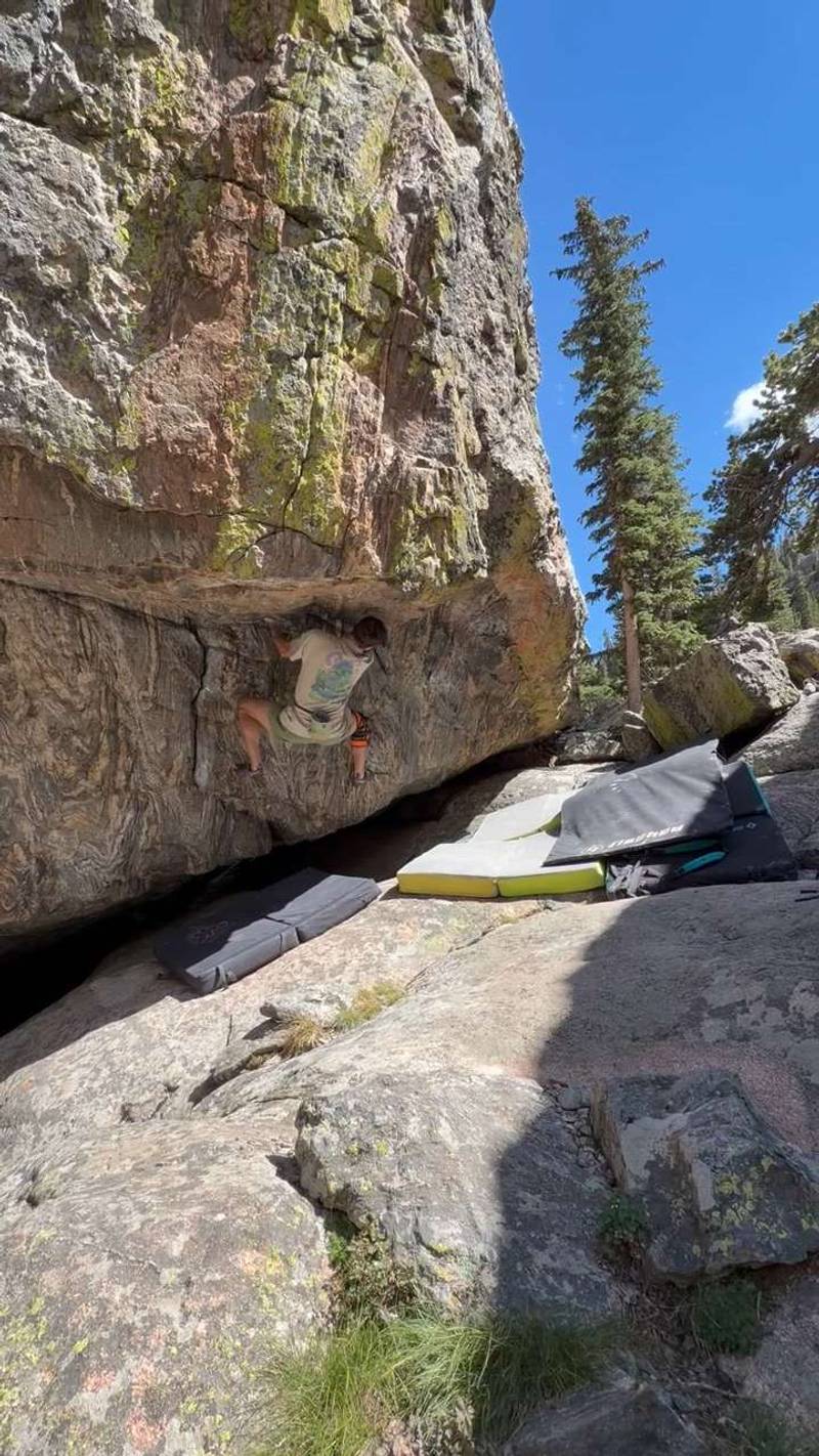 The Crack aka Dead Potter v7, Rocky Mountain National Park - Beta Video from slapthesloper