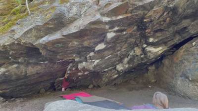 Schist Cave v10, Leavenworth - Beta Video from rawnzhaus
