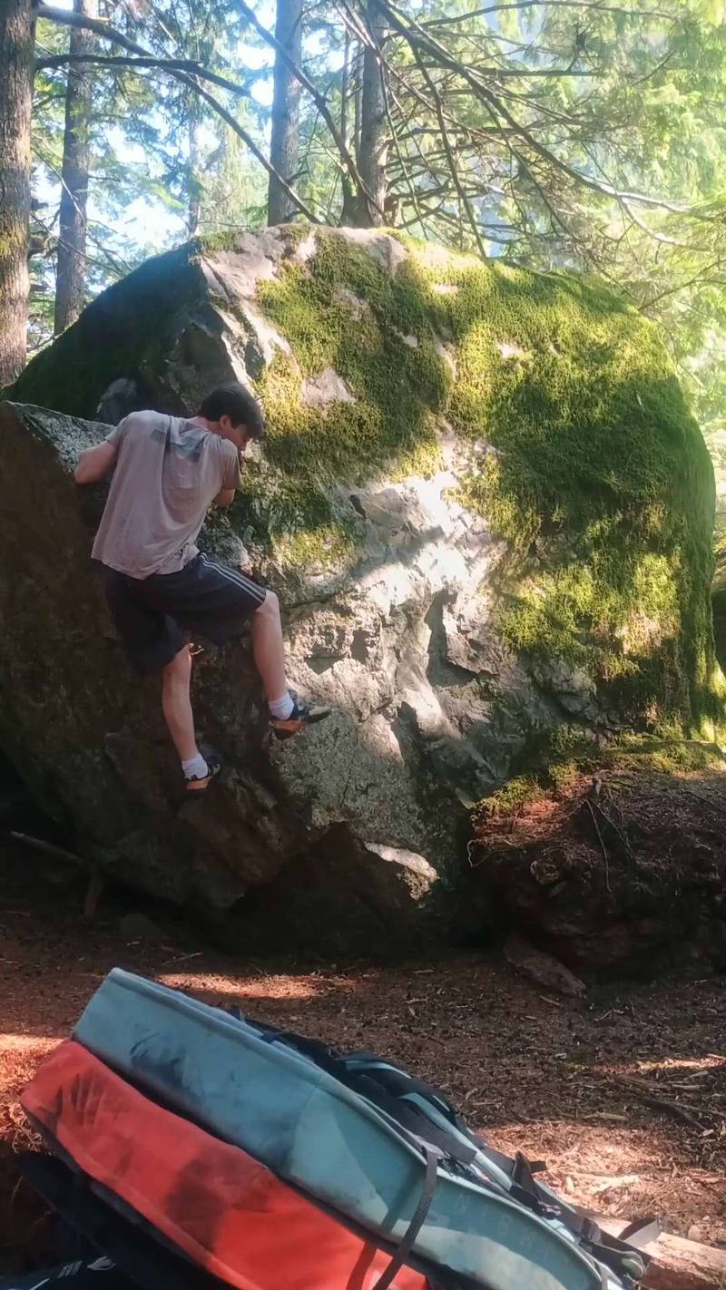 Chewing Rocks v0, Squamish - Beta Video from Karl_D