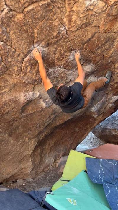 Jigsaw Puzzle v5, Hueco Tanks - Beta Video from fullofclimbs