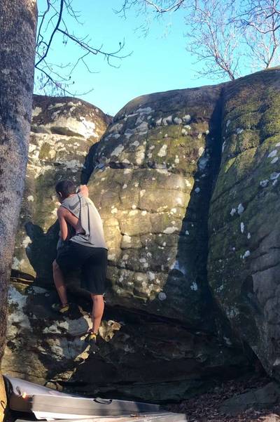 Squeeze Yo Titties v4, Hospital Boulders - Beta Video from FallingSolo