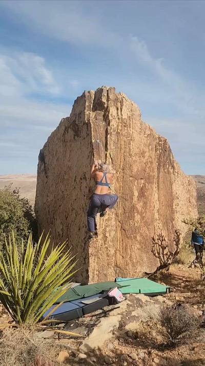 Headpiece v1, Red Rock - Beta Video from liftingwithlia