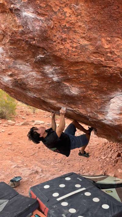 Monkey Bar Direct Right Start v9, Red Rock - Beta Video from BenLovesFalling