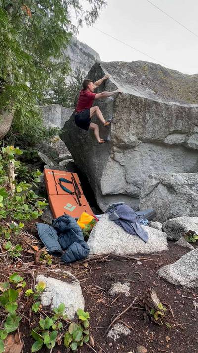 Hip Check v6, Squamish - Beta Video from Jer_on_the_rocks