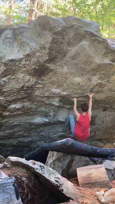 First Come First Serve v6, Squamish - Beta Video from Yalowega