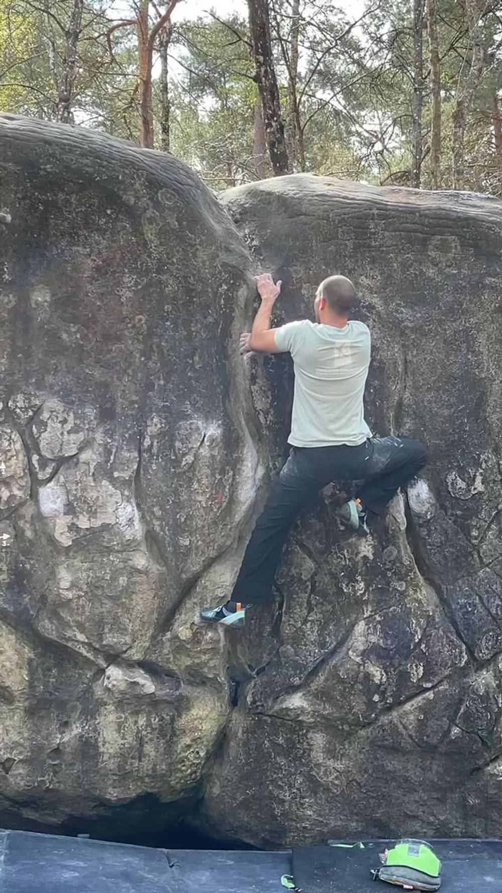 L'Horloge v1, Fontainebleau - Beta Video from MarioTheClimber