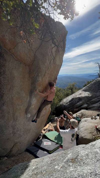 The Dan Osman Problem v6, Black Mountain - Beta Video from webbclimbs