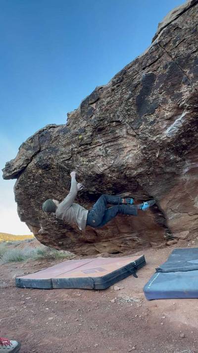 Athlete's Foot v9, Moe's Valley - Beta Video from webbclimbs