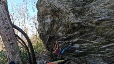 Tsunami v8, Moore's Wall - Beta Video from ian.climbs
