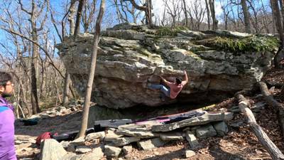 Biddle Battle v8, Moore's Wall - Beta Video from ian.climbs