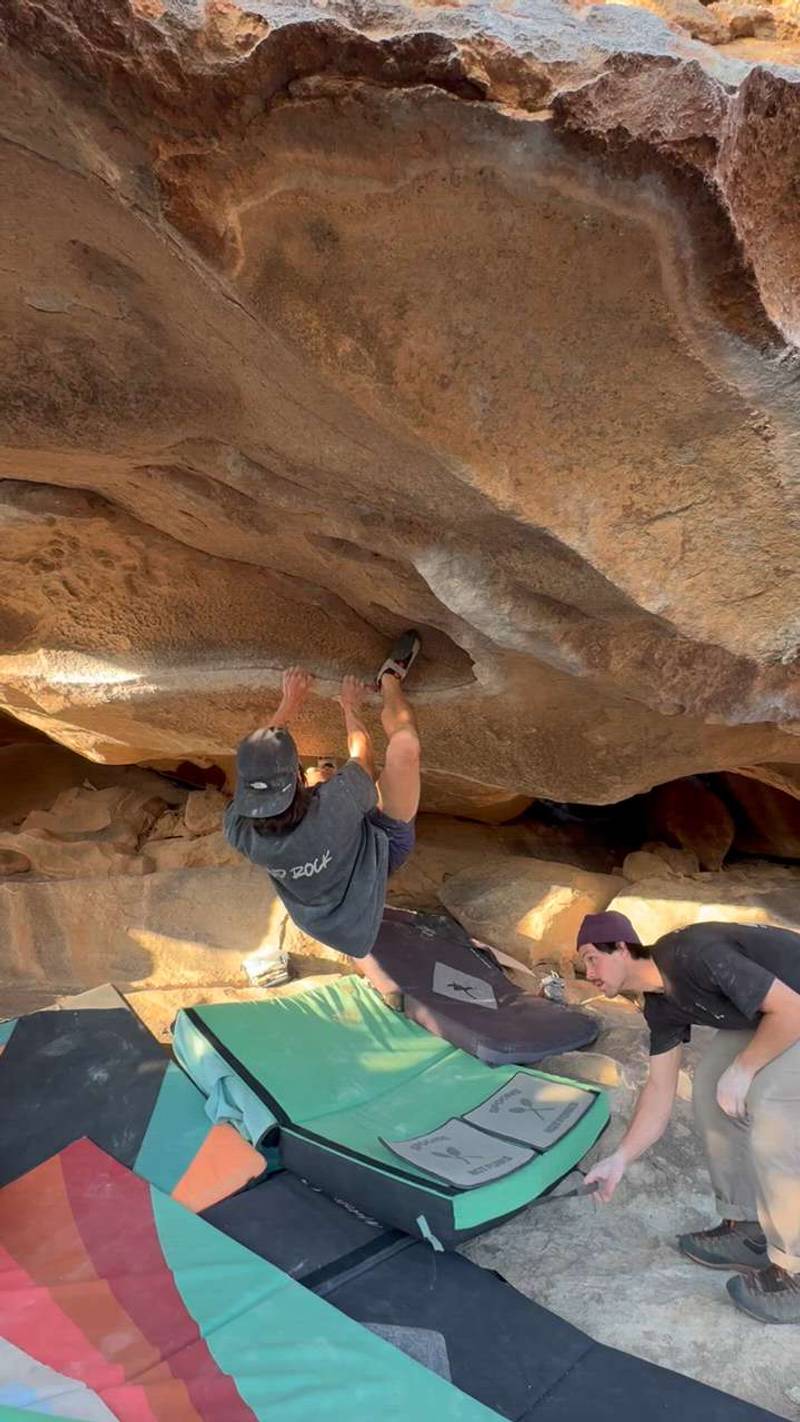 Moonshine Right v5, Hueco Tanks - Beta Video from brando