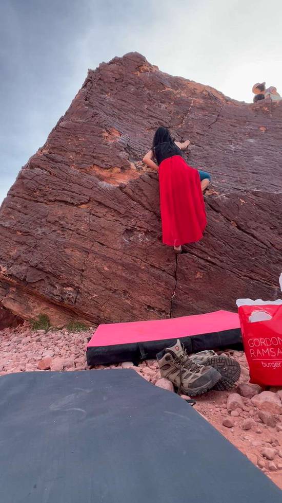 The Black Warm Up - Backside Left Sit v2, Red Rock - Beta Video from cindymeow