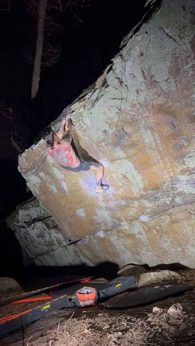 Black Widow v7, Lookout Mountain - Beta Video from CoveredInChalk