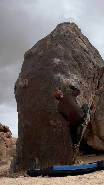 Attractive Brunette v2, Joshua Tree - Beta Video from spudsrocks