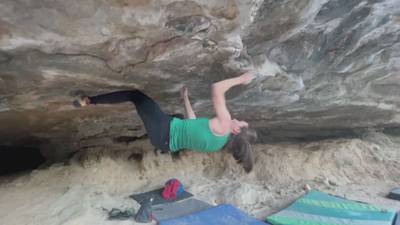 Hank's Right v8, Barton Creek Greenbelt - Beta Video from kaseyclimbe