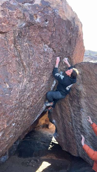 Sign of the Cross v3, Hueco Tanks - Beta Video from CathyG