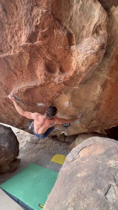 Diabolique v11, Hueco Tanks - Beta Video from cinderblock