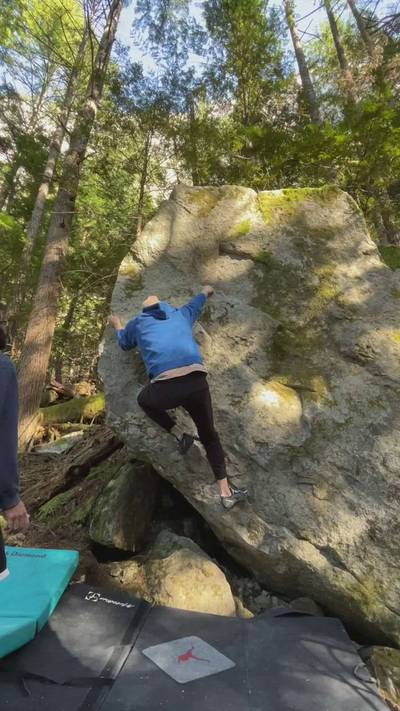 Dealer v0, Squamish - Beta Video from mattfischerclimbs