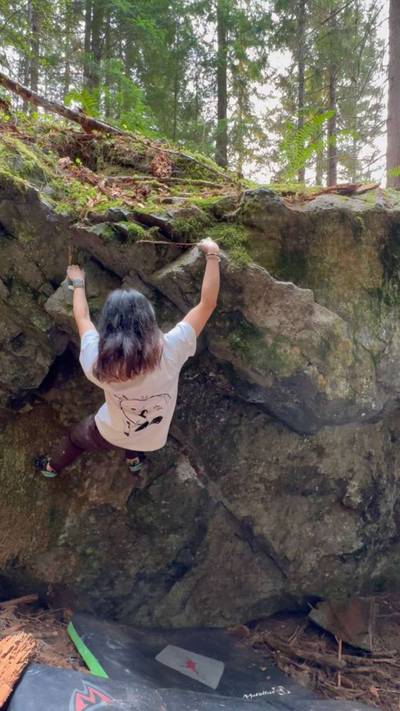 Chuckles v4, Miller River - Beta Video from tiffboulderland