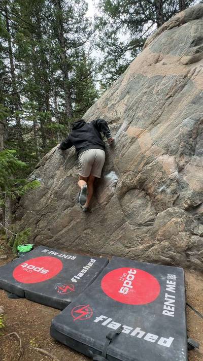 Far Left Arete v1, Guanella Pass - Beta Video from slapthesloper