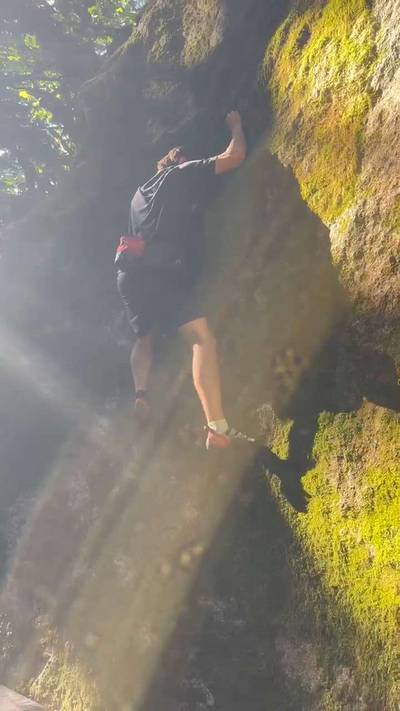 Amphitheatre Left v1, Squamish - Beta Video from Mitchel