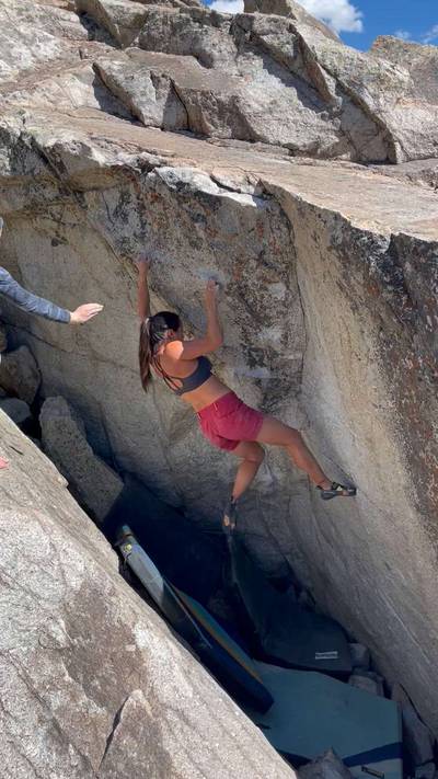 Stephan's Dihedral v7, Little Cottonwood Canyon - Beta Video from lkasmer