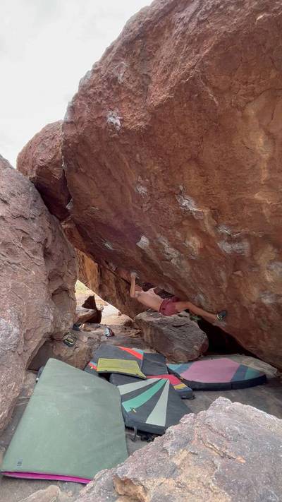 Crimping Christ on the Cross v10, Hueco Tanks - Beta Video from Mdmayhaps