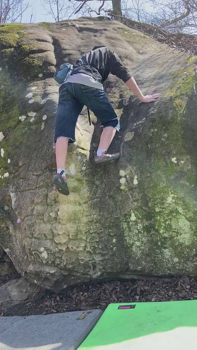 Slippery When Wet v2, Hospital Boulders - Beta Video from Saxson